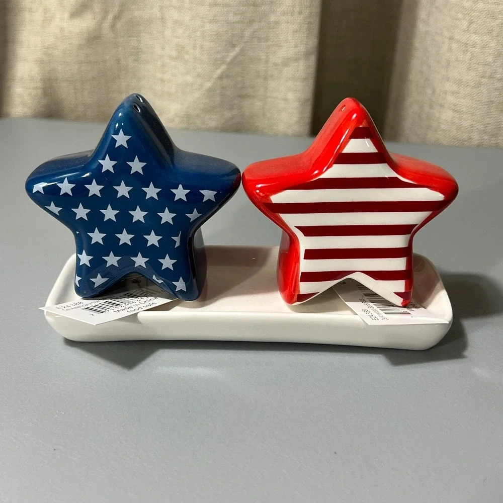 Americana Star Salt and Pepper Shaker Set with Tray Red White Blue NWT